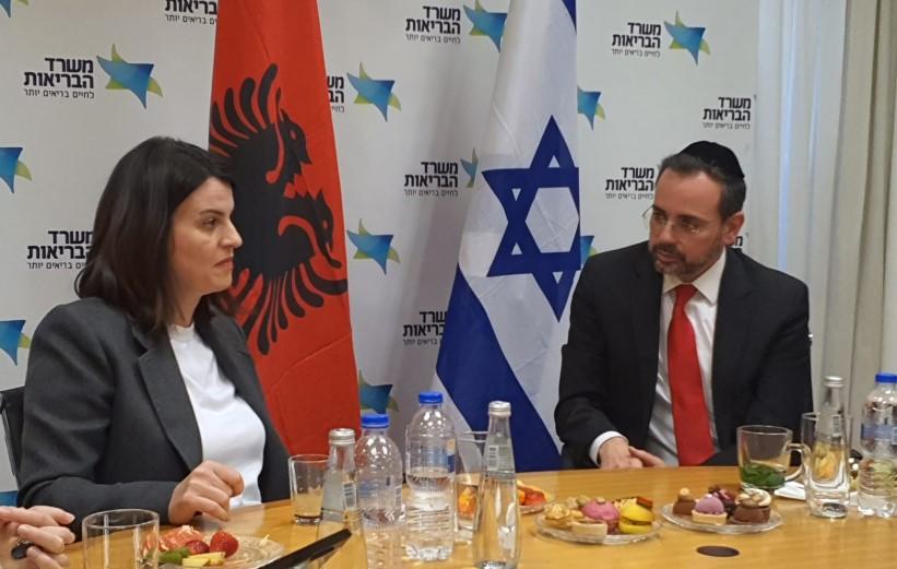 שר הבריאות אוריאל בוסו ושרת הבריאות של אלבניה אלבנה קוצ'יו